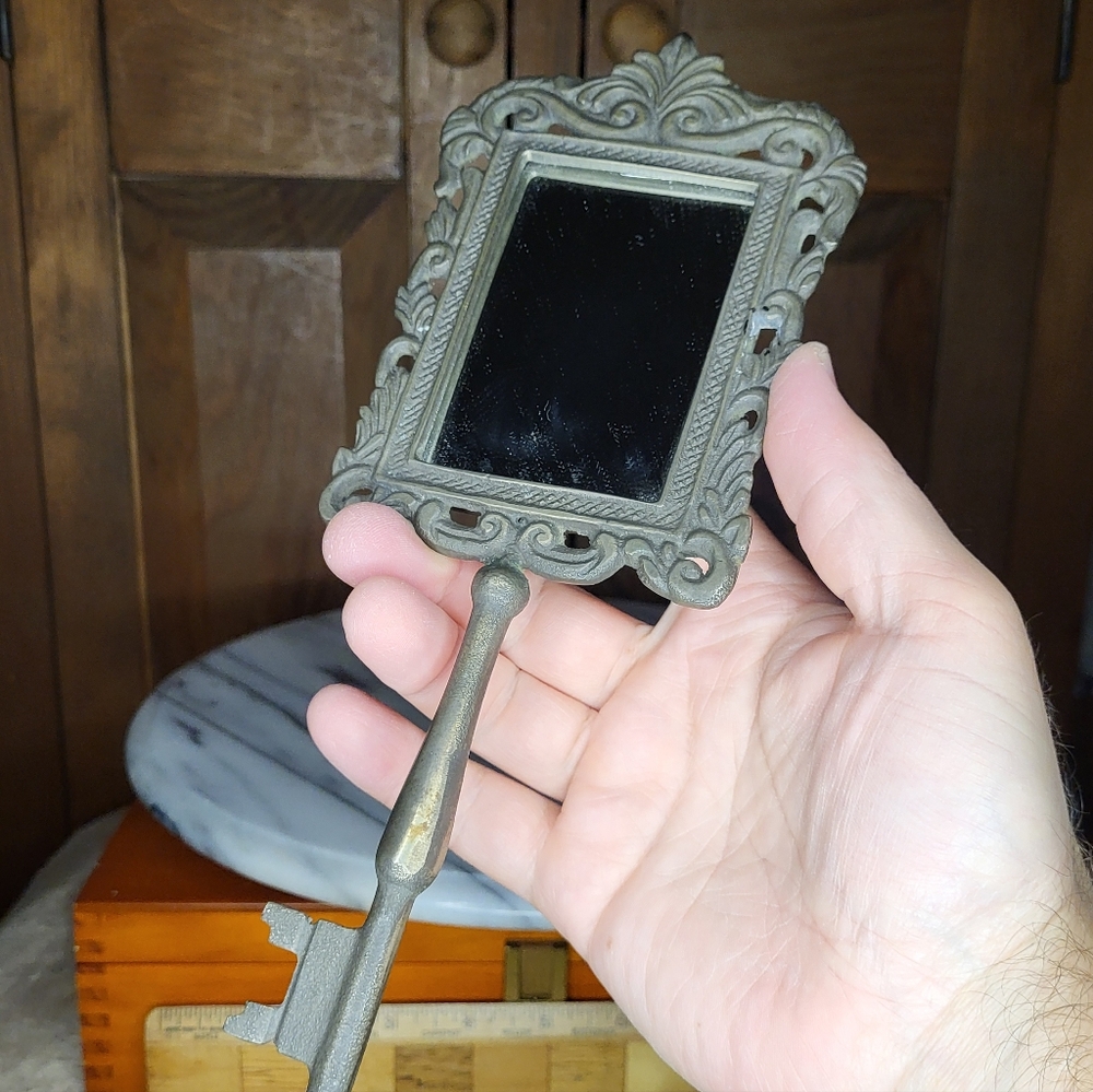 Vintage Ornate Handheld Mirror with Key Handle - Picture 7 of 13